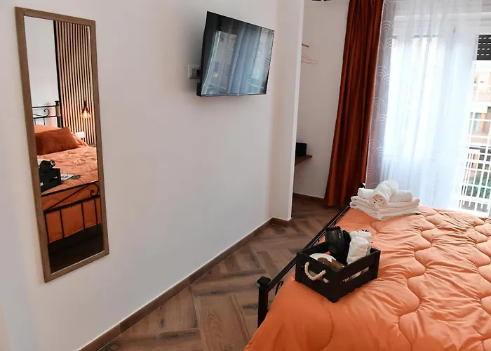 Nest House Frühstückspension 4*