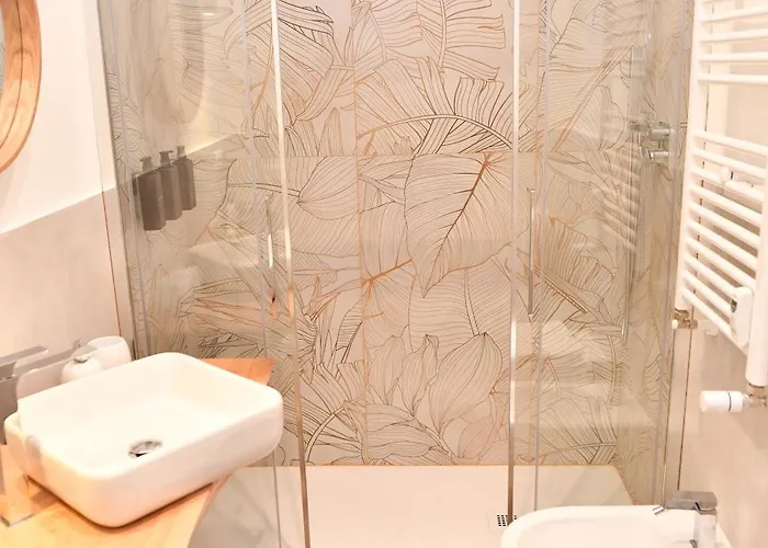 Nest House 4*